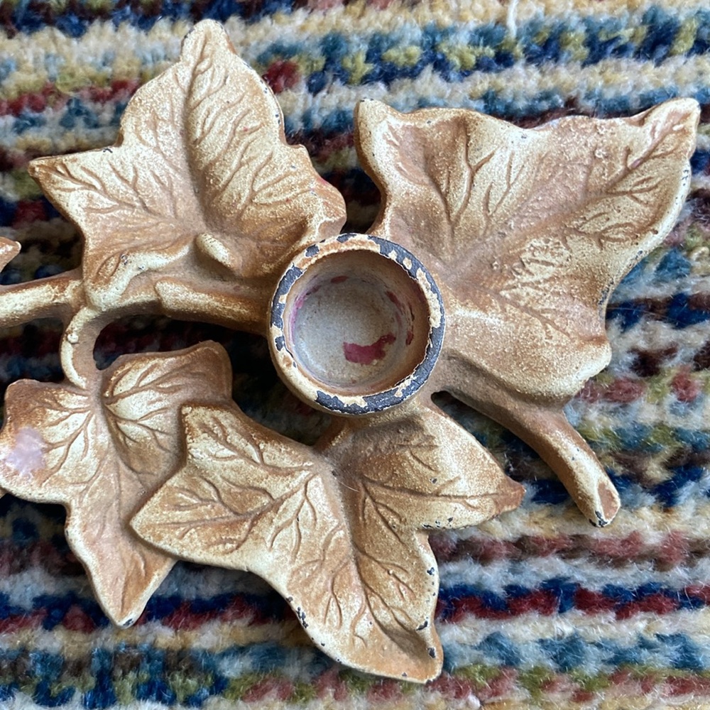 Vintage cast iron candle holder - Picture 6 of 9